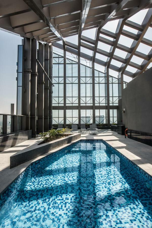 Fantastay Sparkle Tower One Bedroom Suite Marina View Dubaï Extérieur photo