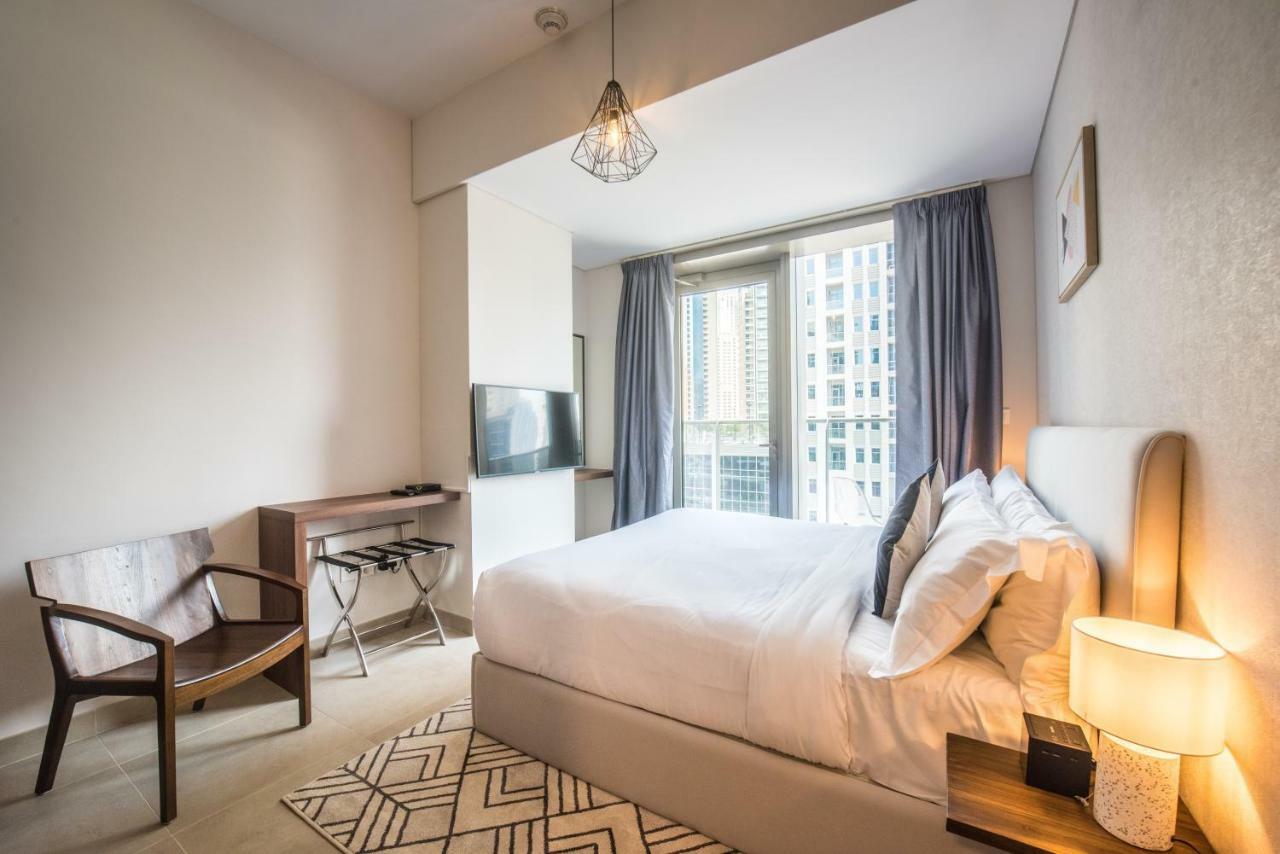 Fantastay Sparkle Tower One Bedroom Suite Marina View Dubaï Extérieur photo